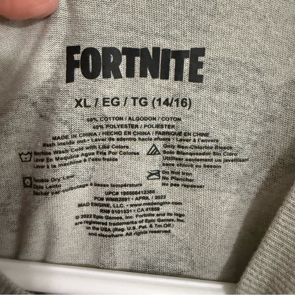Fortnite Gray T-Shirt youth XL gaming video camo - Picture 2 of 4